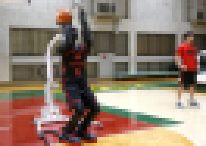 Photo Nový basketbalový robot Cue 3 od Toyoty dokáže dosť spoľahlivo dávať trojky 