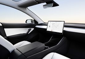 Photo Tesla predstavila model auta bez volantu. Do predaja by podľa Elona Muska malo prísť do 2 rokov