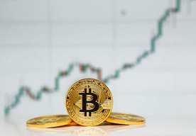 Photo Bitcoin opäť zaznamenáva strmý rast. Jeho cena už prekročila 8000 dolárov