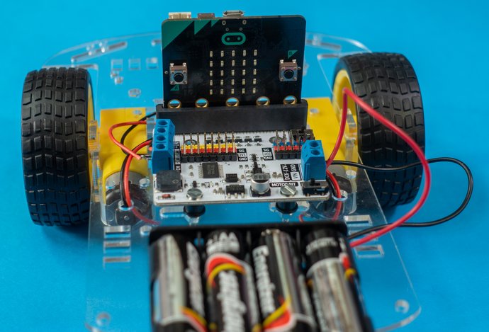 Photo Konštrukcia a programovanie robotov 1. – ovládanie jednosmerných motorov