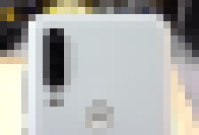 Photo Motorola one action má akčnú kameru pootočenú o 90°