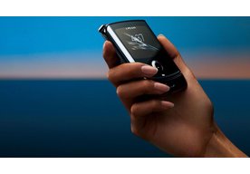 Photo Motorola vzkriesila Razr ako skladací smartfón s velkým displejom