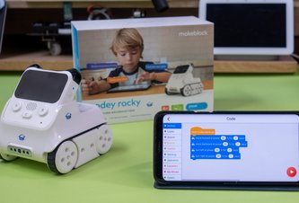 Photo Robotika: robot Codey Rocky – ovládanie a programovanie z mobilnej aplikácie
