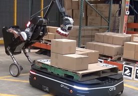 Photo Video: Autonómne roboty predvádzajú ako nahradia skladníkov