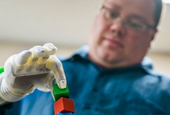 Photo AI umožní pacientom s amputovanou končatinou precízne ovládať protézu