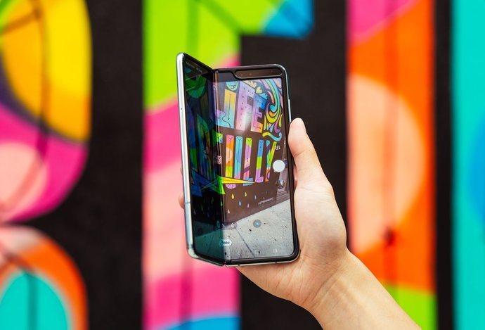 Photo Samsung Galaxy Fold 2 by mohol prísť v auguste. A bude lacnejší ako jeho predchodca
