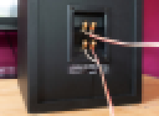 Photo AUDIO: Prečo a ako sa niektoré reproduktorové sústavy pripájajú pomocou dvoch párov vodičov