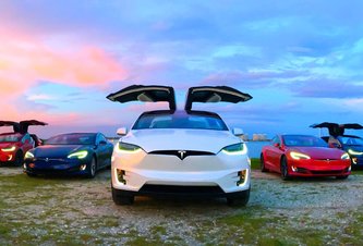 Photo Tesla sa stala najhodnotnejšou automobilkou na svete. Hoci predáva omnoho menej než konkurencia