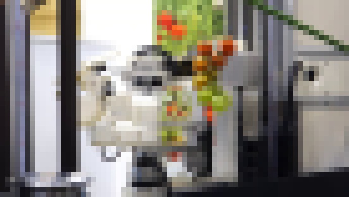 Photo Video: Futuristický robot vybavený umelou inteligenciou dokáže zberať iba zrelé ovocie a zeleninu