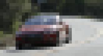 Photo Vodič vo vozidle Tesla spal, zatiaľ čo jeho auto jazdilo na diaľnici rýchlosťou 150 km/h