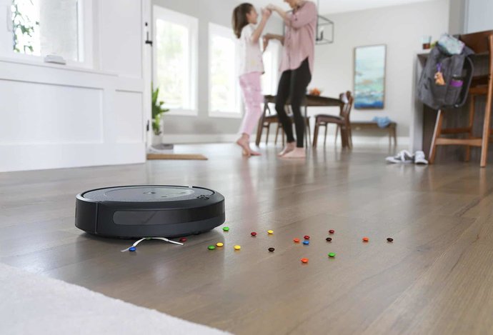 Photo iRobot Roomba i3+ je najlacnejší vysávač s vyprázdňovacou dokovacou stanicou