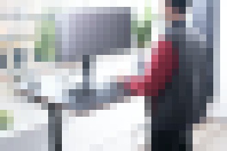 Photo Na tomto stole už žiadne káble nenájdete