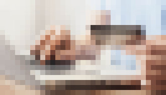 Photo Objem online platieb sa zdvojnásobil. Darí sa nielen predajniam s oblečením, ale aj internetovým zoznamkám 