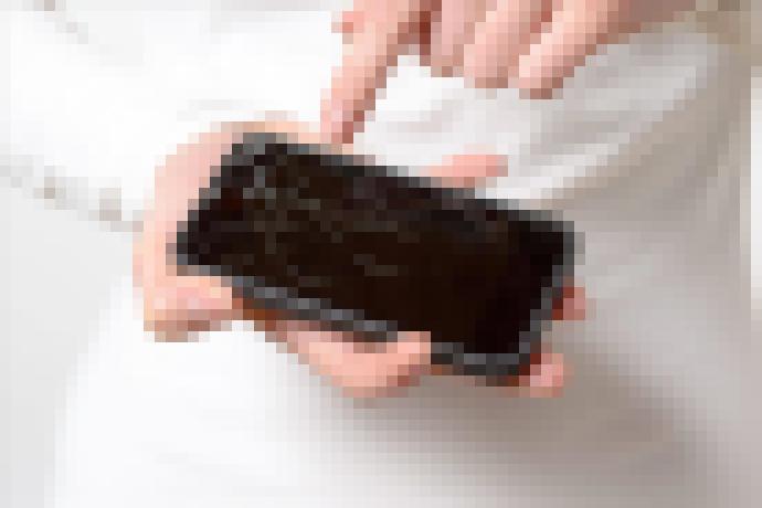 Photo Nový displej telefónu si “sám” opraví praskliny v priebehu niekoľkých minút