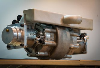 Photo Video: Nový jednopiestový vodíkový motor prekonáva nedostatky palivových článkov