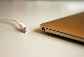 Photo USB-C čoskoro zvládne až 240 W. Bude to stačiť aj na napájanie herných notebookov