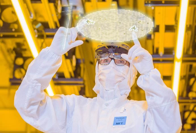 Photo Bosch otvoril v Drážďanoch modernú továreň na polovodiče