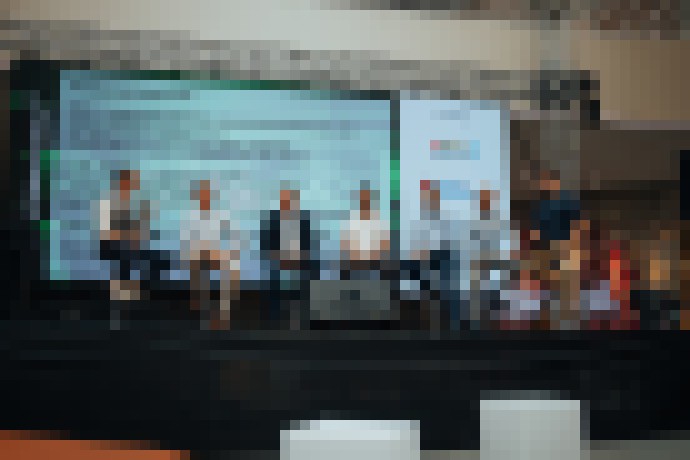 Photo Salón elektromobilov 2021 potvrdil stále zvyšujúci sa záujem o elektromobilitu, návštevníci spravili viac ako 600 jázd