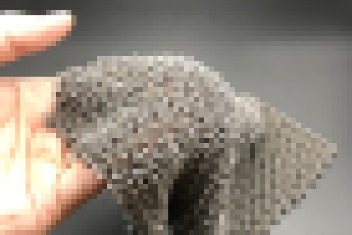 Photo Nepriestrelná drôtená košeľa? Tkanina novej generácie tuhne na požiadanie