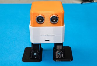 Photo IoT a robotika: Stavebnica robota Otto s dielmi vytlačenými na 3D tlačiarni
