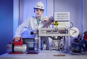Photo 12-ročný génius si doma postavil funkčný reaktor na jadrovú syntézu