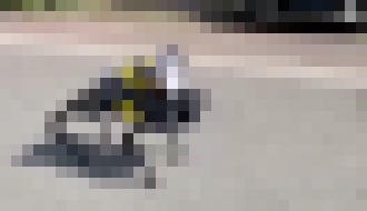 Photo V Číne dali na robotického psa reproduktor, aby upozorňoval ľudí nech zostanú doma