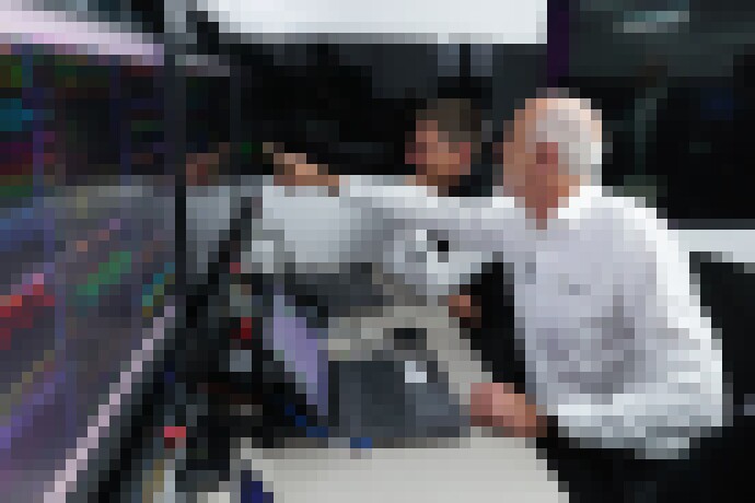 Photo PEUGEOT 9X8:  najprv ako virtuálny projekt tvorený 15 267 digitálnymi súbormi