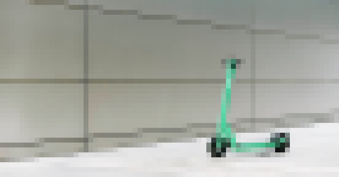 Photo Jarné počasie prilákalo do ulíc zelené kolobežky. Čoskoro aj s novými bezpečnostnými funkciami