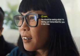 Photo Koniec jazykovým bariéram. Google má AR okuliare, ktoré zobrazujú okamžitý preklad hovorenej reči