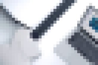 Photo Elektrická gitara s MIDI ovládačom, na ktorej sa naučí hrať naozaj každý