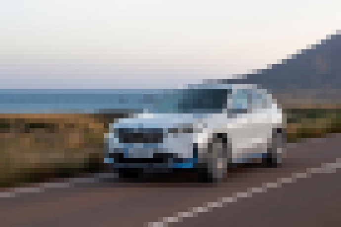 Photo Úplne nový model BMW X1 a prvý elektrický model BMW iX1