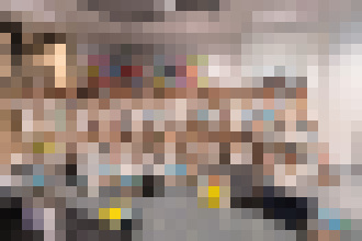 Photo Počítače traste sa - Detská univerzita na návšteve v Lenovo