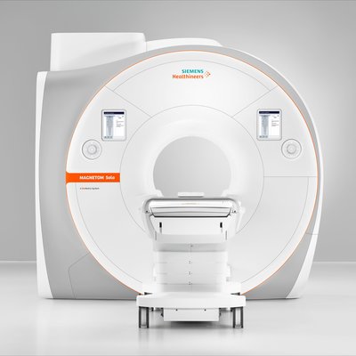 Patienten in der Ostslowakei erhalten ein hochmodernes MR-Gerät mit einzigartiger Technologie und Fernüberwachung bei UNLP