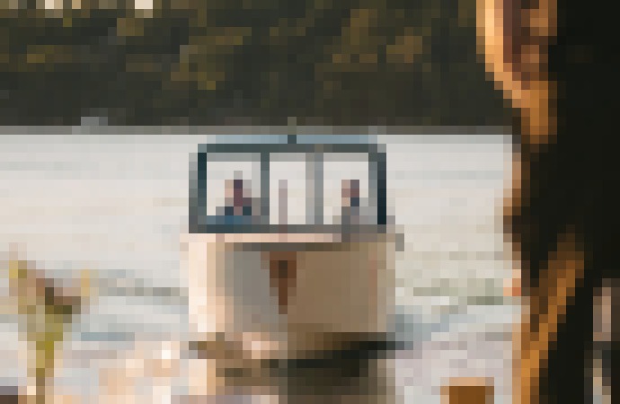 Photo Luxusný elektrický motorový čln za dobrú cenu