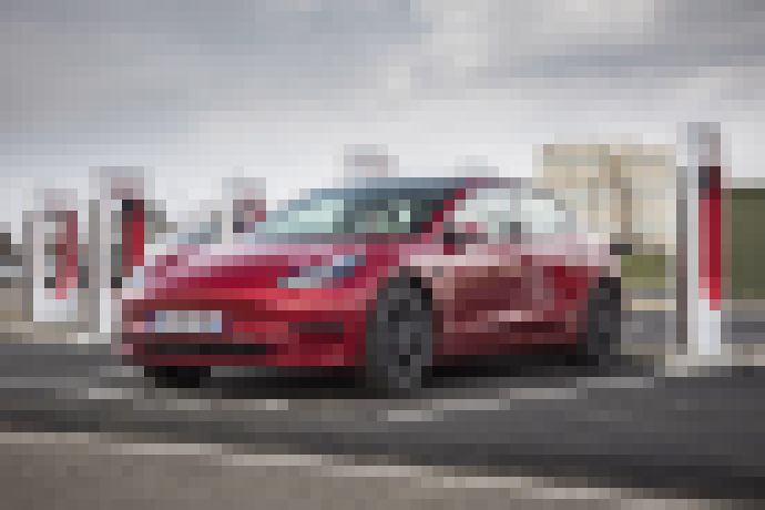 Photo Elektromobily nepreťažia elektrickú sieť. Dokonca by jej mohli pomôcť