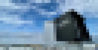 Photo Kombinácia fotovoltaiky a veternej turbíny na streche umožní pokryť spotrebu energie v dome