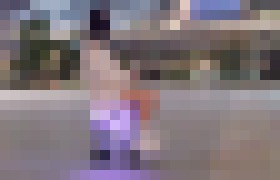 Photo Na motorizovanom kufri s kolieskami sa môžete voziť na letisku