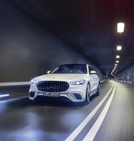 Photo Trieda S z dielne Mercedes-AMG: dokonalá syntéza komfortu a dynamiky s modelom E PERFORMANCE