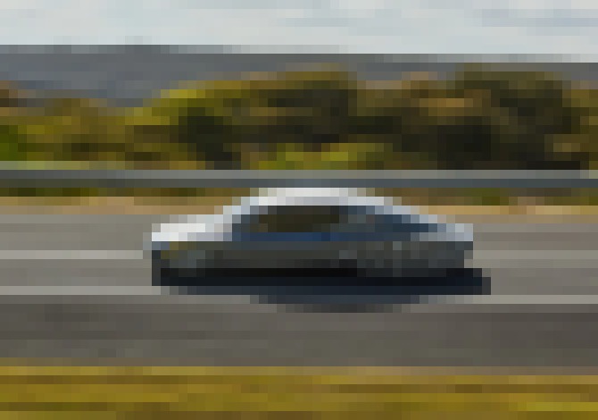 Photo Auto na solárny pohon dosiahlo nový rýchlostný rekord elektromobilu na 1000 km