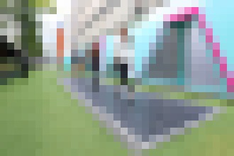 Photo High-tech dlaždice generujú energiu z našich krokov