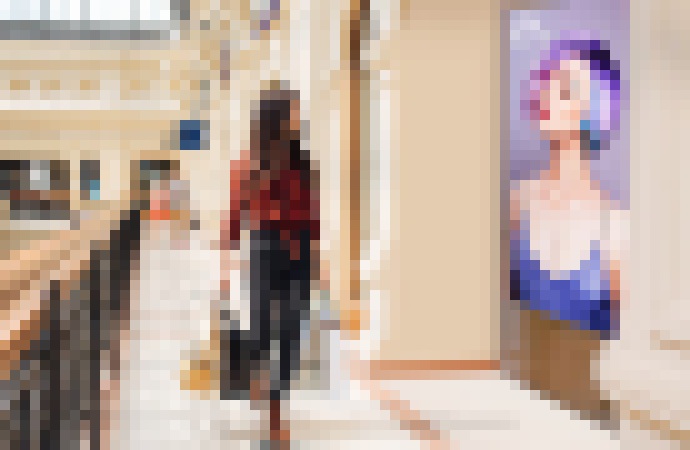 Photo Nový 4K displej Philips s ultra vysokým jasem pro vnitřní a částečně venkovní prostředí