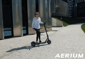Photo AERIUM AOVO PRO: Najlepšia kolobežka na cestovanie do školy