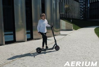 Photo AERIUM AOVO PRO: Najlepšia kolobežka na cestovanie do školy