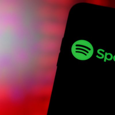 Spotify zaczęło usuwać utwory stworzone przez sztuczną inteligencję