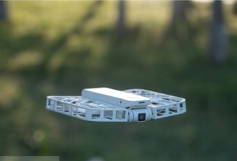Photo Kamerovací dron Hover Camera X1 sa dá používať aj bez diaľkového ovládania