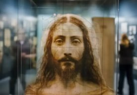 Photo Umelá inteligencia použila relikviu a vymodelovala ako asi vyzeral Ježiš