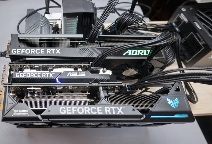 Photo ML v Pythone 16  - trénovanie neurónových sietí na viacerých grafických kartách