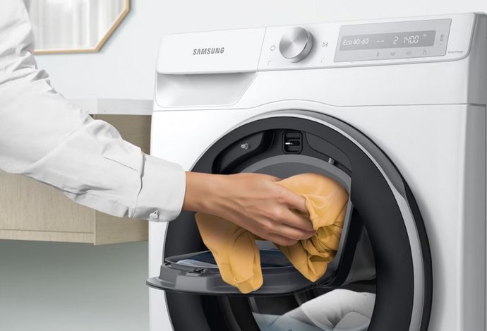 Photo Index neviditeľnej záťaže, skúmaný spoločnosťou Samsung, odhaľuje skryté bremeno každodenných domácich prác Európanov