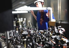 Photo Antihmota: Vedci zmrazili atómy pozitrónia pomocou laserov