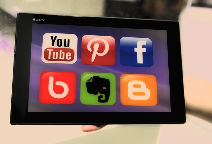 Photo dTest: Ako nenaletieť pri nákupe na sociálnych sieťach 